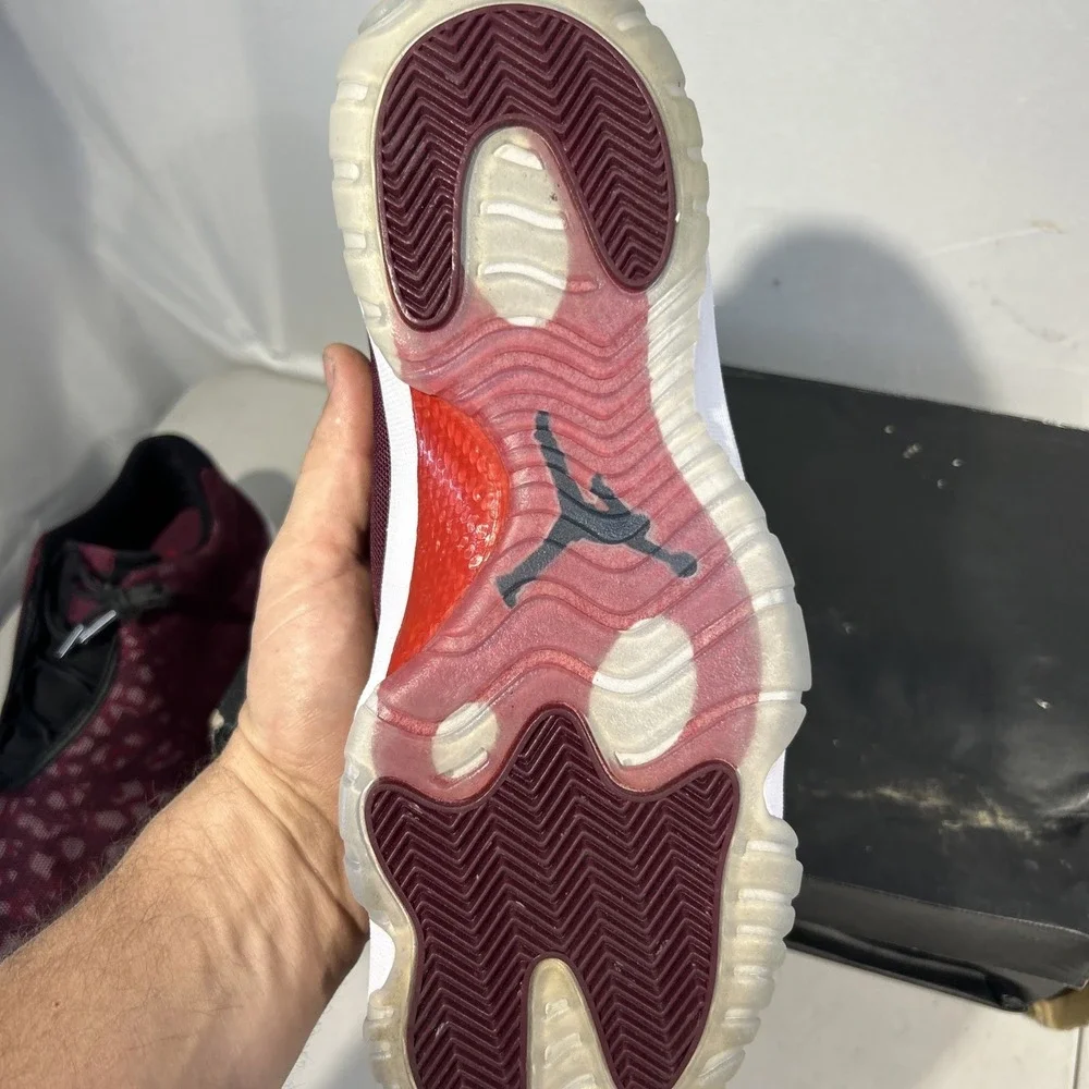 Jordan Air Jordan Future Low Bordeaux Camo Men's Athletic Sneakers 718948-605